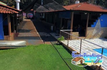 Rancho Recanto dos Pássaros para Alugar em Miguelopolis - Piscina ao Lado da Varanda