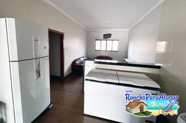 Rancho Ribeiro para Alugar em Miguelopolis - Cozinha