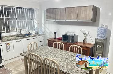 Rancho 3 Irmãos para Alugar em Ibiraci - Cozinha