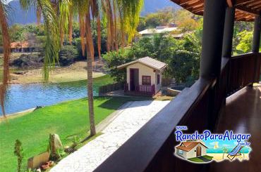 Rancho 3 Irmãos para Alugar em Ibiraci - Vista da Casa para o Rio