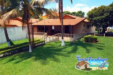 Rancho Cantinho do Céu para Alugar em Miguelopolis - Vista da Prainha para a Casa