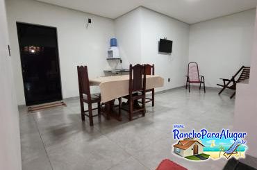 Rancho Cunha para Alugar em Miguelopolis - Sala com Cozinha Conjugada