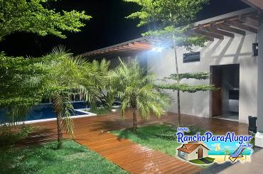 Rancho Jangada para Alugar em Miguelopolis - Vista da Área Gourmet para a Piscina