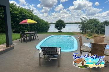 Rancho da Kelly para Alugar em Miguelopolis - Vista da Varada para a Piscina