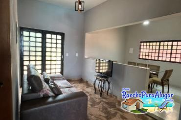 Rancho da Kelly para Alugar em Miguelopolis - Sala, tv e Mesa